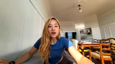 chellybear101 online show from April 2, 2026, 4:37 pm