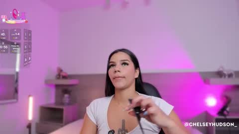 chelsey_hudson online show from November 27, 2025, 11:56 am