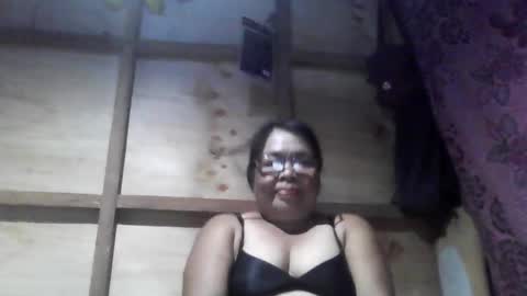 Snapshot of chenita_kits chatting on May 18, 2026, 12:00 pm chenita_kits online show from May 18, 2026, 12:00 pm