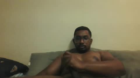 chennaibull1011 online show from May 18, 2026, 7:20 pm