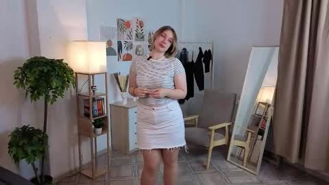 Pauline its my first day online show from October 20, 2025, 4:18 pm