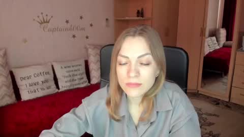 Silvia online show from March 5, 2025, 6:54 am
