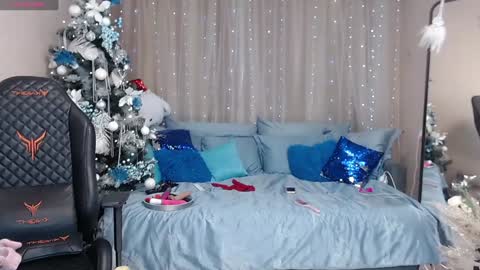 Adriana online show from December 29, 2024, 3:11 am