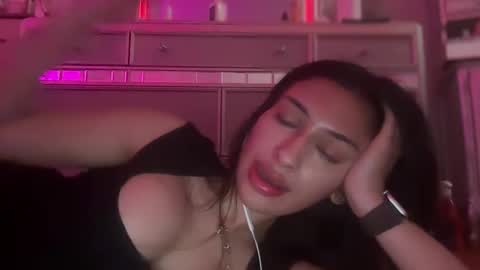 Snapshot of cherliecarmen chatting on December 27, 2024, 9:22 pm cherliecarmen online show from December 27, 2024, 9:22 pm