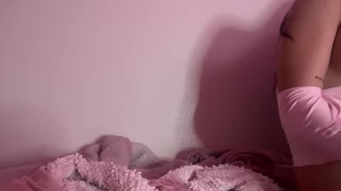 Snapshot of cherliecarmen chatting on February 7, 2025, 10:41 pm cherliecarmen online show from February 7, 2025, 10:41 pm