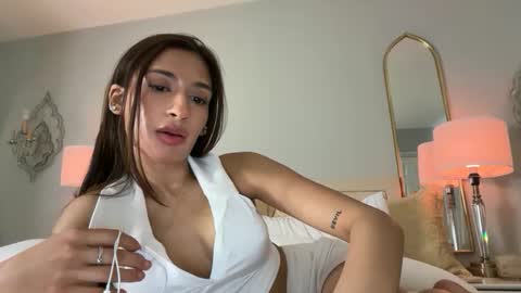 cherliecarmen online show from May 19, 2026, 6:58 pm