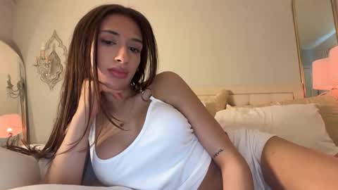 cherliecarmen online show from May 20, 2026, 6:36 pm