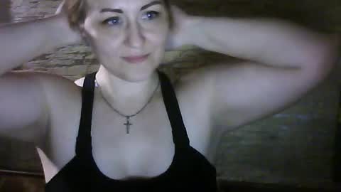 cherry04383 online show from August 4, 2026, 8:11 pm