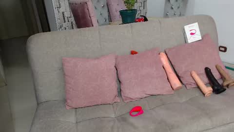 MIA online show from June 26, 2026, 10:25 pm