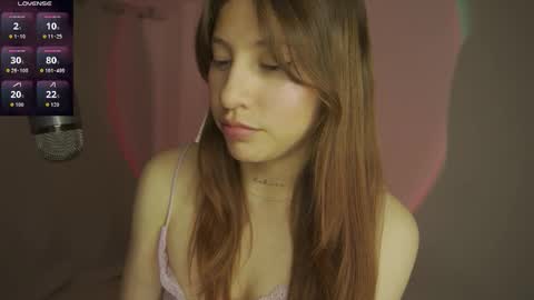 Holly online show from September 24, 2025, 11:08 pm