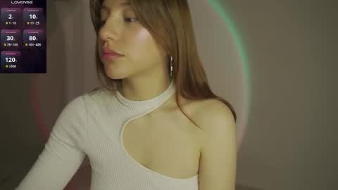 Snapshot of cherry__peach chatting on September 28, 2025, 1:49 pm Holly online show from September 28, 2025, 1:49 pm