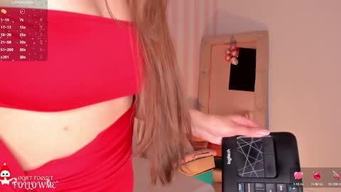 Snapshot of cherry_blond_ chatting on December 6, 2024, 12:12 am Cherry online show from December 6, 2024, 12:12 am