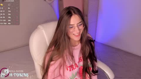 Snapshot of cherry_blond_ chatting on January 28, 2025, 3:25 am Cherry online show from January 28, 2025, 3:25 am