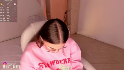 Snapshot of cherry_blond_ chatting on February 23, 2025, 2:07 am Cherry online show from February 23, 2025, 2:07 am