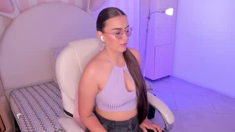 Snapshot of cherry_blond_ chatting on September 26, 2025, 8:57 pm Cherry online show from September 26, 2025, 8:57 pm