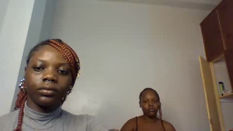 Fafa online show from May 5, 2026, 6:49 pm