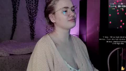 cherry_elfcat online show from May 11, 2026, 2:28 am