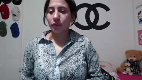 Nezumy Rey  online show from February 4, 2025, 1:56 am