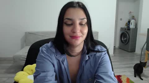 Sherry online show from September 9, 2025, 2:11 am