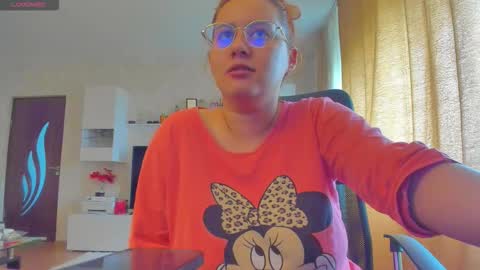 Snapshot of cherry_pie_69 chatting on October 13, 2025, 7:19 am mayra online show from October 13, 2025, 7:19 am