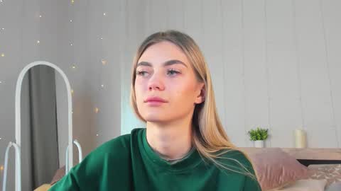 Snapshot of cherry_pr1ce chatting on October 19, 2025, 11:38 pm cherry_pr1ce online show from October 19, 2025, 11:38 pm