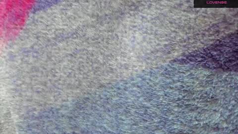 Mia online show from November 16, 2025, 11:16 am