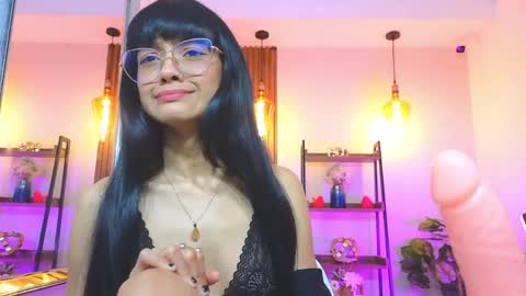 Snapshot of cherry_vixen_ chatting on April 29, 2026, 6:25 pm Sery online show from April 29, 2026, 6:25 pm