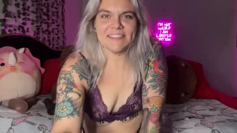 CherryBombBomb online show from July 25, 2026, 5:49 am