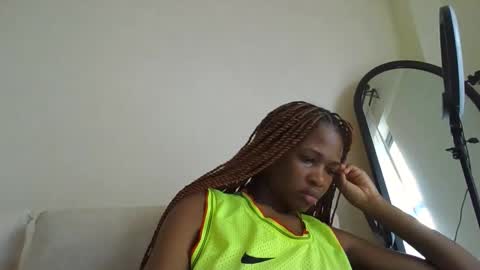 Cherryblossom2002 online show from November 3, 2025, 9:54 am