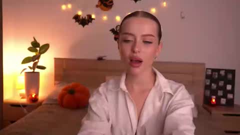 Snapshot of cherryblossom224 chatting on October 17, 2025, 9:17 pm Alisha online show from October 17, 2025, 9:17 pm