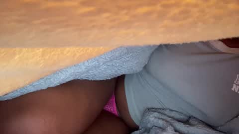 cherryb online show from January 27, 2025, 6:52 am