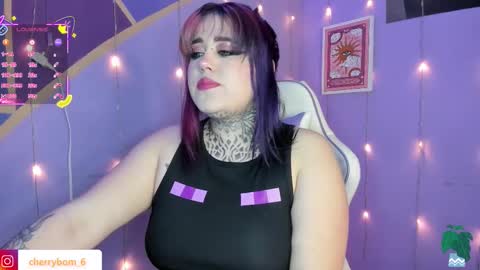  dayis independent model  online show from September 22, 2025, 4:47 am