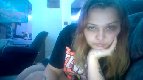 cherrybomb454 online show from November 11, 2025, 3:23 pm