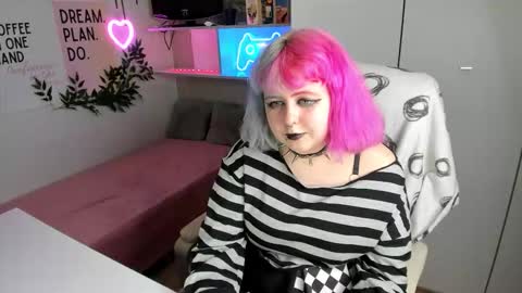 Sarah online show from February 7, 2026, 9:40 pm