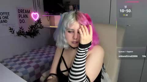 Sarah online show from February 14, 2026, 9:33 pm