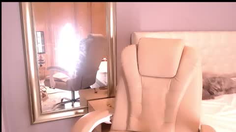 Anna online show from December 5, 2025, 1:09 pm