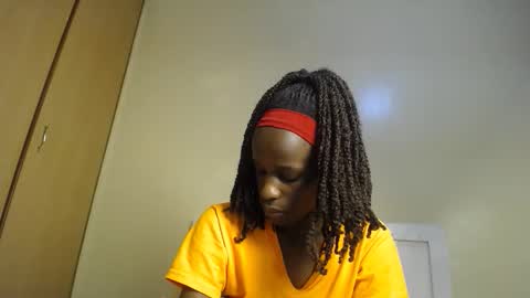 cherrycuddle2 online show from December 20, 2025, 4:08 am