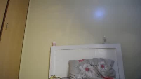 cherrycuddle2 online show from December 21, 2025, 1:51 pm