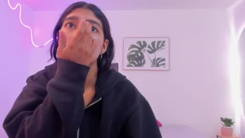 C H E R R Y online show from October 21, 2025, 11:22 am