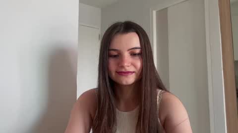 Lina online show from December 22, 2024, 4:28 am