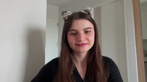 Lina online show from December 28, 2024, 7:44 am