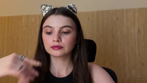 Lina online show from January 30, 2025, 9:57 am