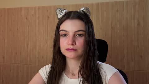 Lina online show from February 1, 2025, 5:18 am