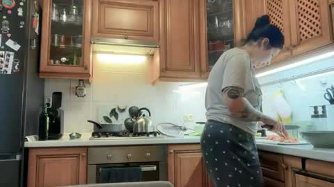 cherryevve online show from February 10, 2026, 2:43 pm