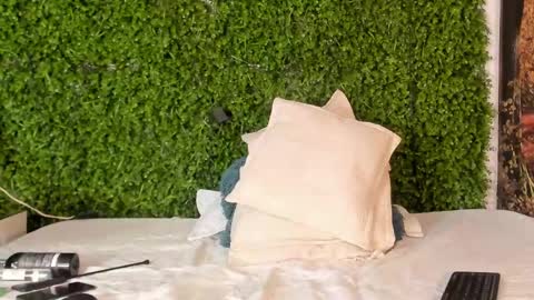 Cherry online show from February 19, 2025, 8:52 pm