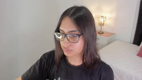 Cherry online show from November 16, 2025, 12:22 pm