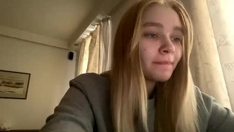 Snapshot of cherryleija chatting on April 15, 2026, 11:28 am Lei online show from April 15, 2026, 11:28 am