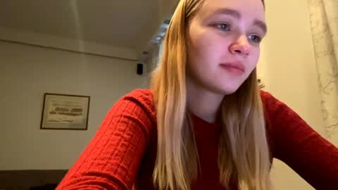 Snapshot of cherryleija chatting on April 21, 2026, 5:25 am Lei online show from April 21, 2026, 5:25 am