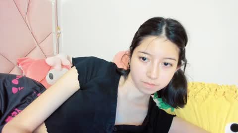 cherrycute666 online show from December 17, 2024, 3:28 am
