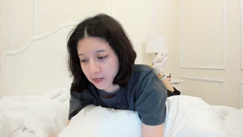 cherrycute666 online show from June 14, 2026, 4:25 am
